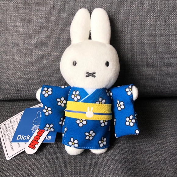 Sekiguchi Miffy Kimono Keychain Plush Toy Flower Pattern Blue Japan - NEW - Picture 3 of 5